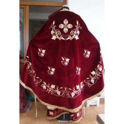 Vesmant preotesc brodat cu rugi de vita de vie, spice de grau si cruci