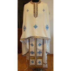 Vesmant preotesc brodat cu cruci bizantine cu flori